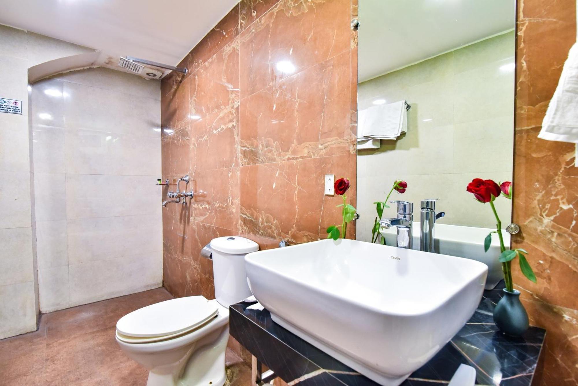 Pinaz Royale Hotel Amritszár Kültér fotó