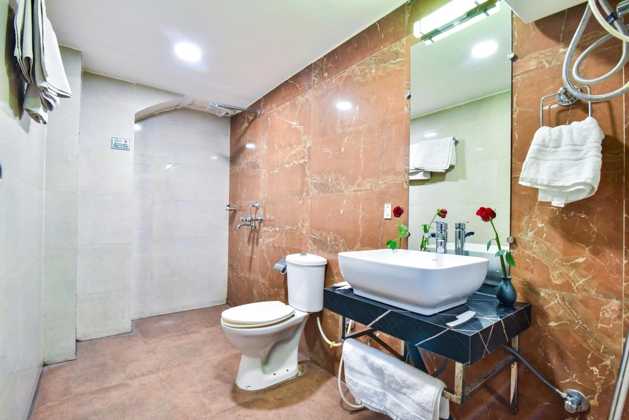 Pinaz Royale Hotel Amritszár Kültér fotó