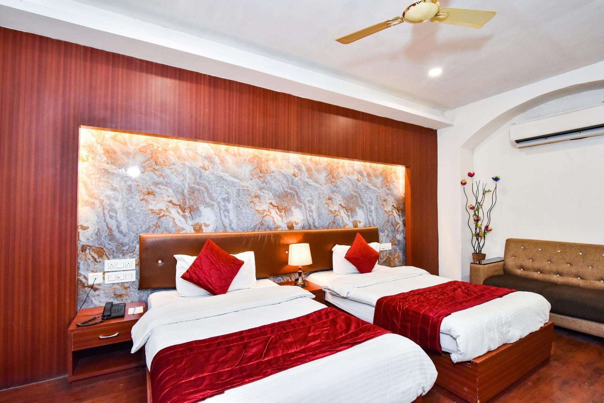 Pinaz Royale Hotel Amritszár Kültér fotó