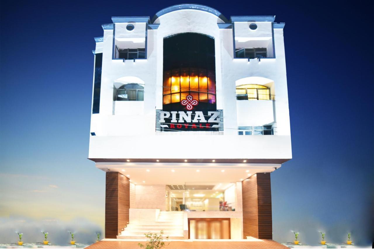 Pinaz Royale Hotel Amritszár Kültér fotó